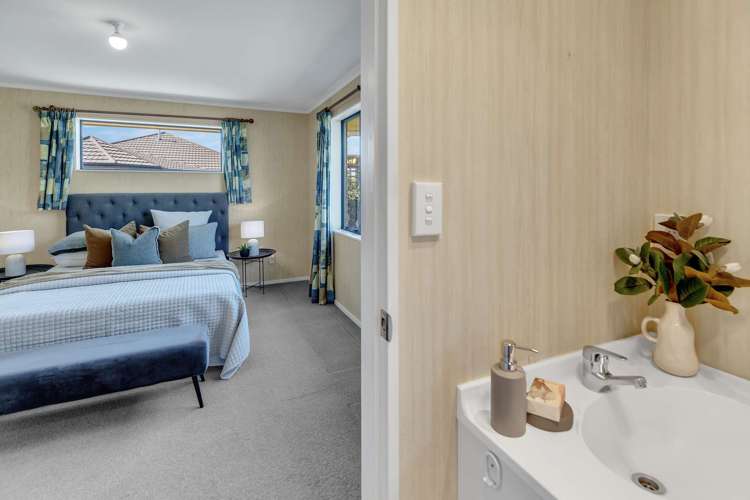 16 Meridian Grove Kelvin Grove_22