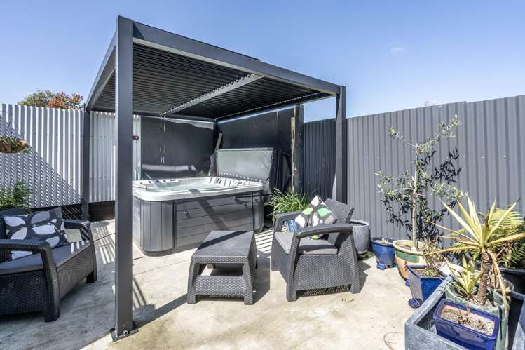 80 Saturn Street Strathern_16