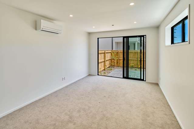 17/10 Pascoe Avenue Paremata_2