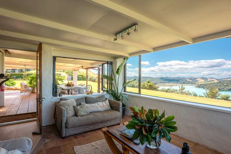 402 Orapiu Road Waiheke Island_19