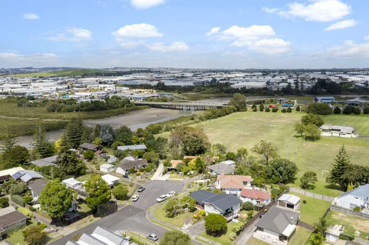 8 Wanaka Place Pakuranga Heights_6