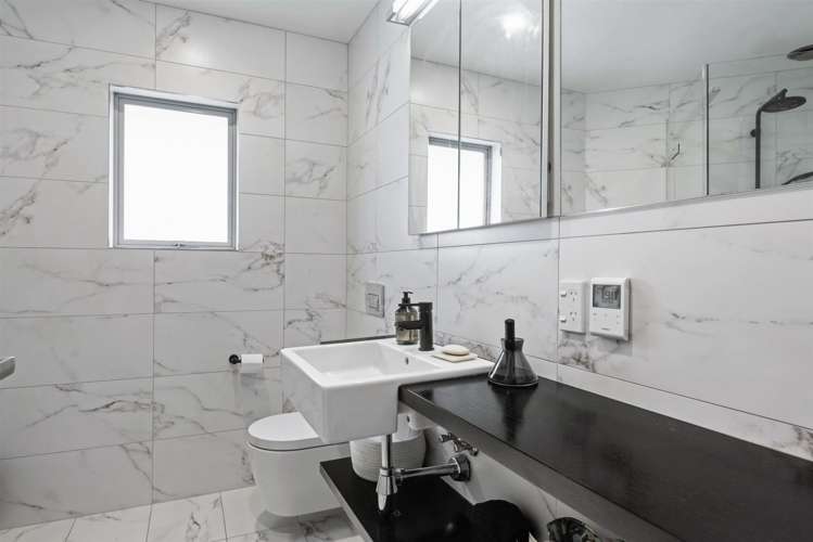 246c Hurstmere Road Takapuna_14