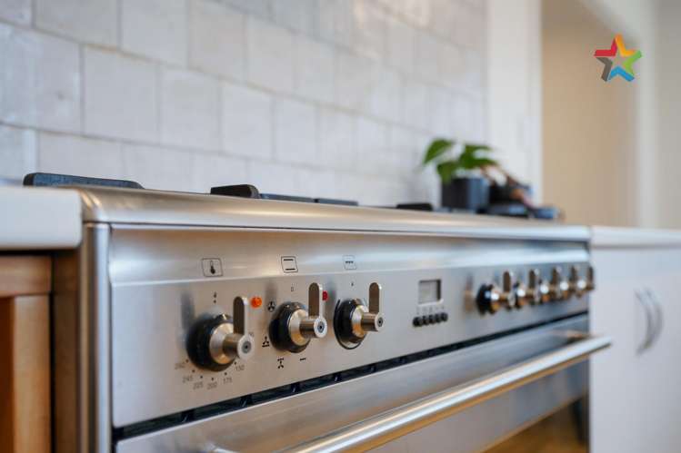 21 Dumbarton Place Strathern_3