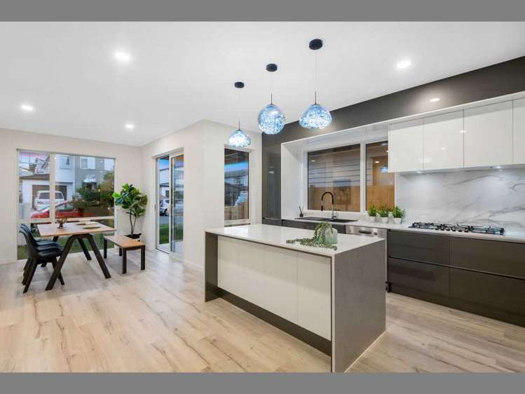 14 Hangar Lane Whenuapai_1