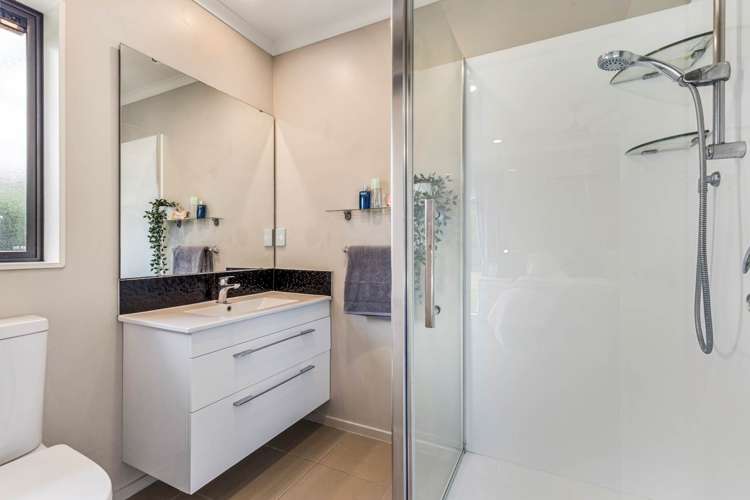 15 Bellshill Close Wattle Downs_13