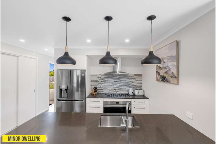 13 Otaota Way Flat Bush_28