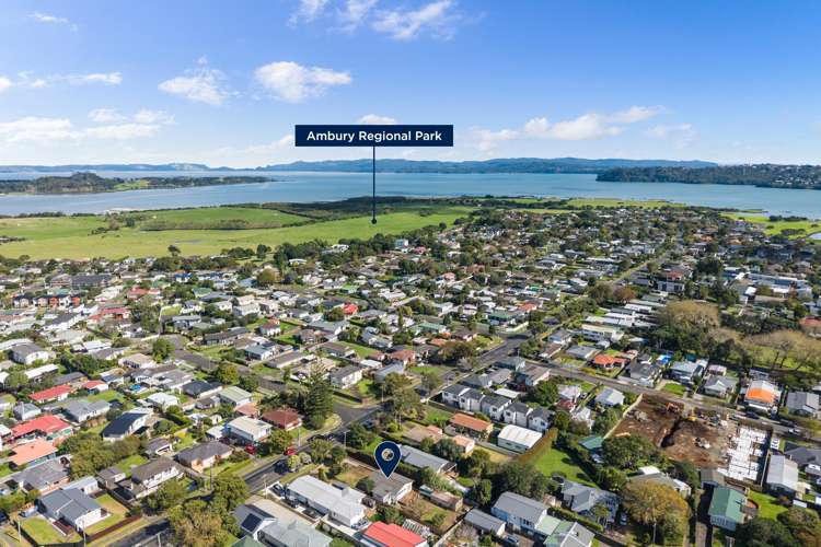 9 Muir Avenue Mangere Bridge_9