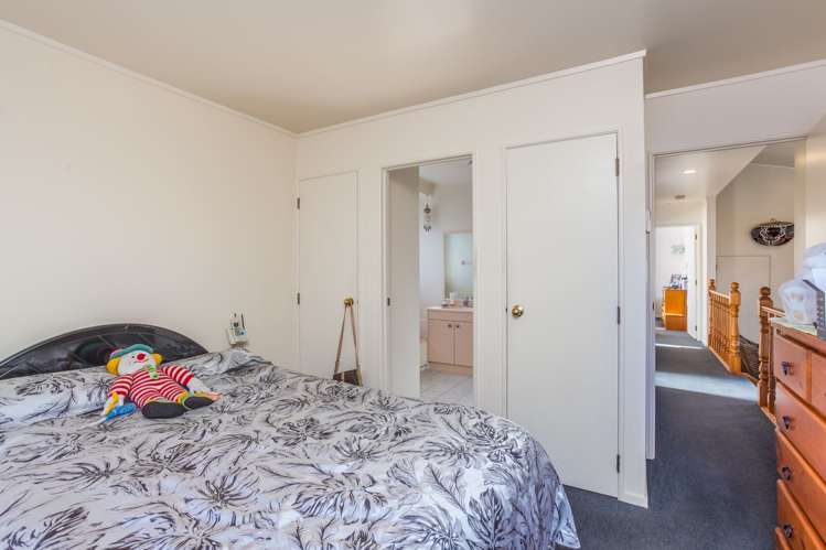 11 Skybird Place Glen Eden_9