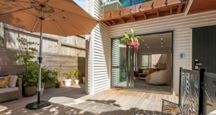 562d Beach Road_0