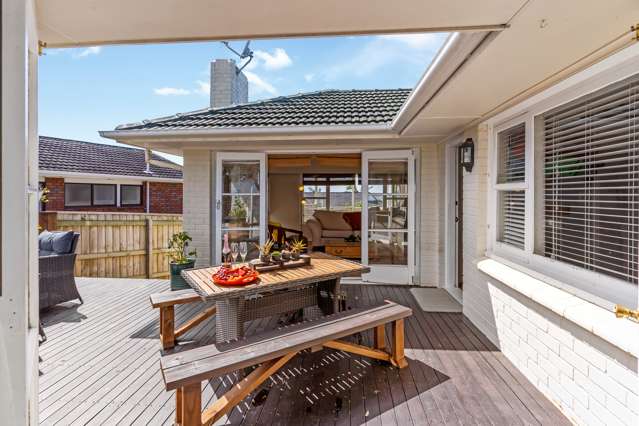 86 Bradbury Road Botany Downs_4