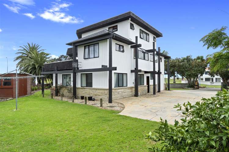 2 Palm Beach Boulevard Papamoa_24