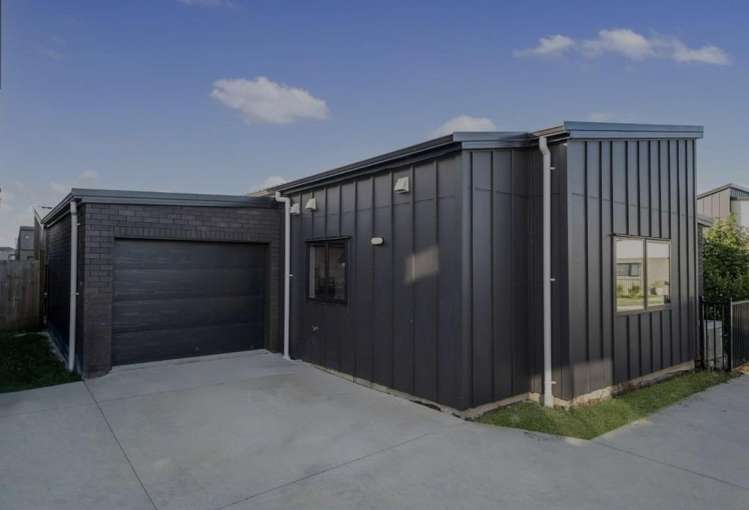 63 Black Beech Crescent Takanini_16
