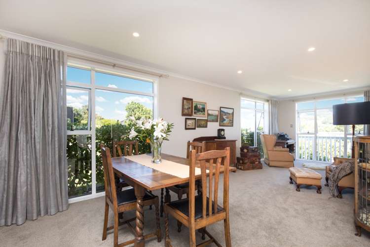 8 Ridge View Crescent Pukekohe_13