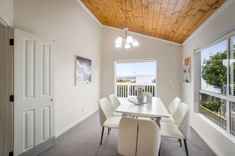 2/154 Sunset Road Unsworth Heights_7