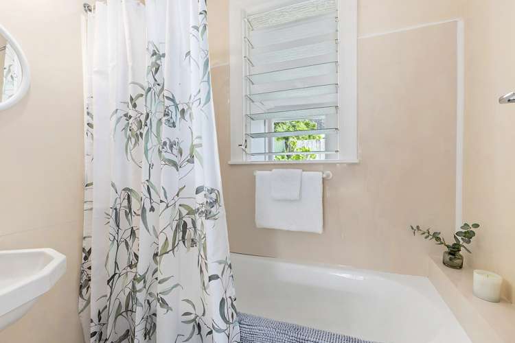 240 Adelaide Road Newtown_14