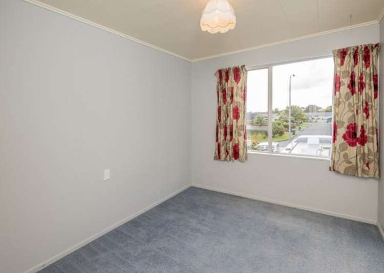 8 Sylvan Avenue Waikanae_12