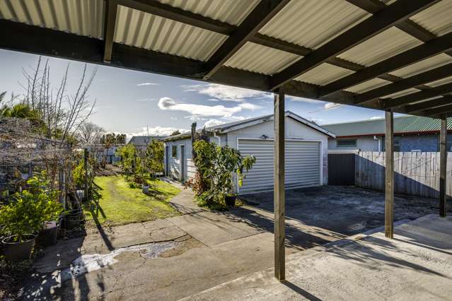 1022 Konini Street Mahora_1
