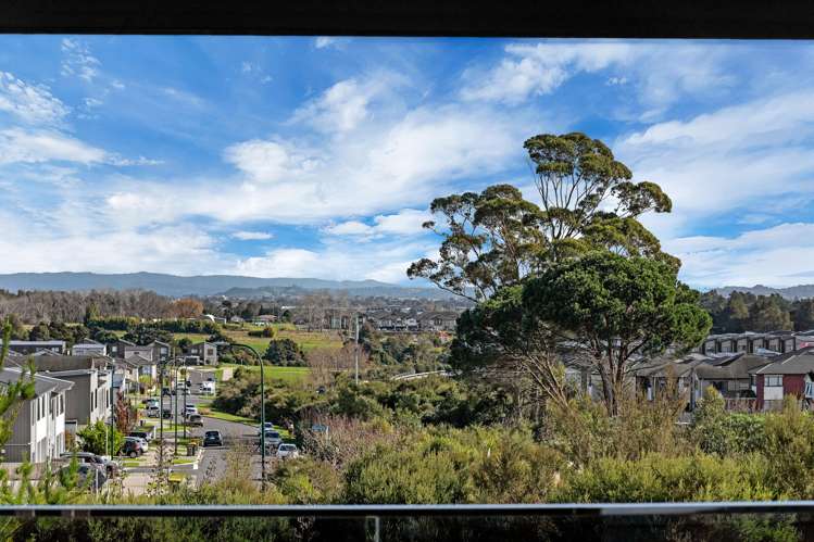 32 Matahae Drive Flat Bush_31
