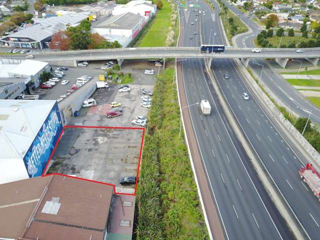 8 Carr Road Mt Roskill_3