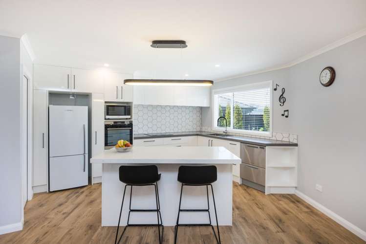 33 Coutts Way Fitzherbert_4