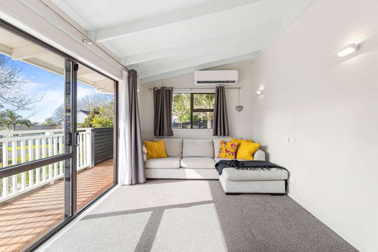 8 Dobell Road Stanmore Bay_7