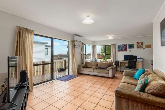 3/6 Harding Avenue Te Atatu South_4