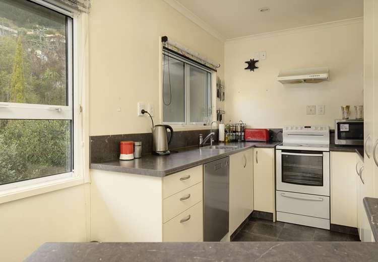 6 Allisdair Street Marybank_10