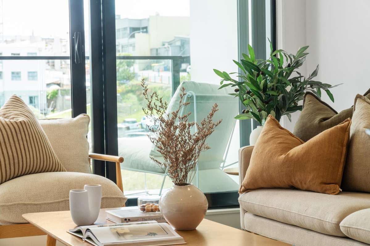 215/19 Rawene Road_5