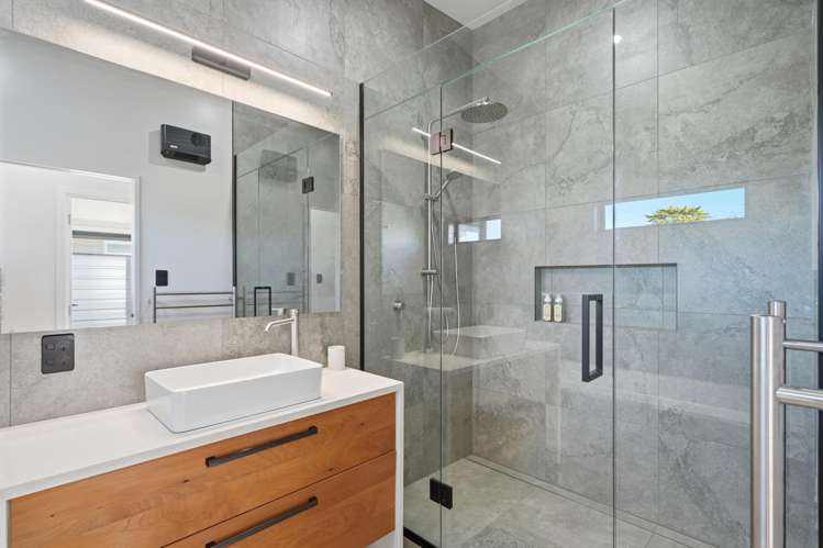 19 Dunbarton Street Redwood_18