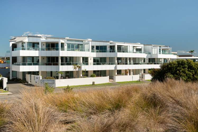 312/136 Marine Parade Mt Maunganui_1