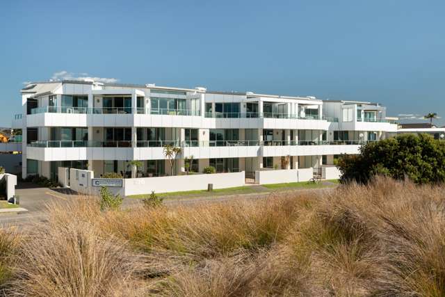 312/136 Marine Parade Mt Maunganui_1