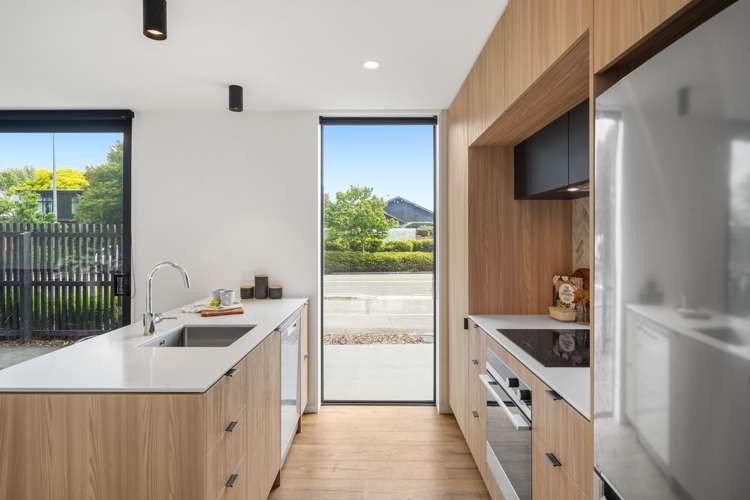 1/166 Saint Albans Street Saint Albans_2