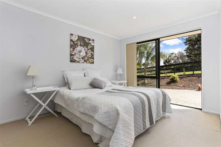 1 Carol Lee Place Albany Heights_14