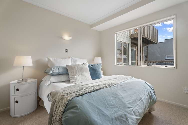 14 Woodward Avenue Mangere Bridge_15