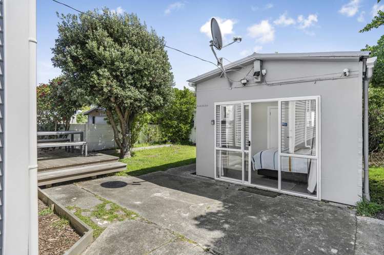 17 Collins Street Petone_13