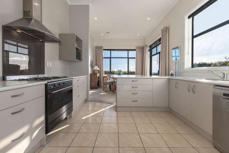 26 Milford Street Aotea_10