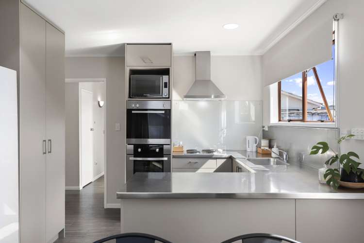 79 Solar Road Glen Eden_7