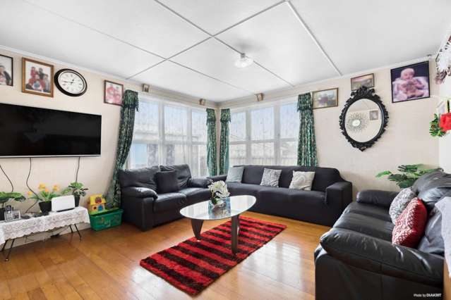 15 Dolbel Place Mangere East_4