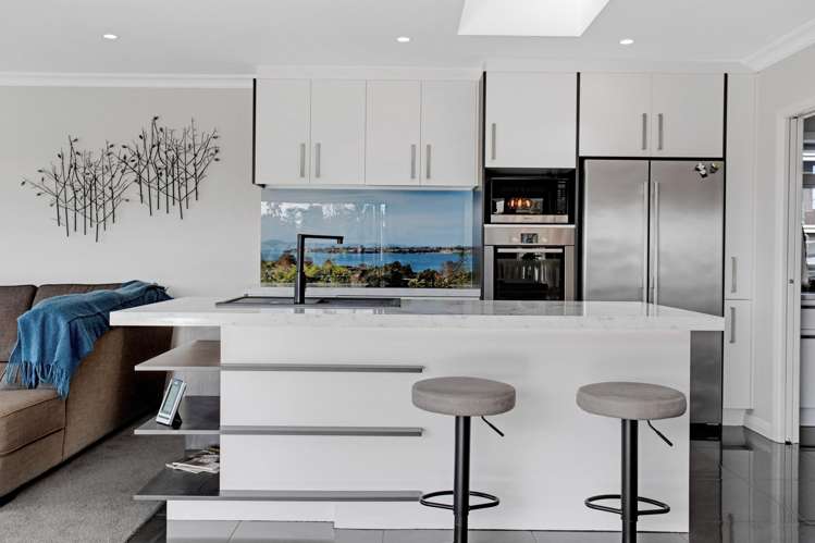 28a Churchill Road Cockle Bay_11