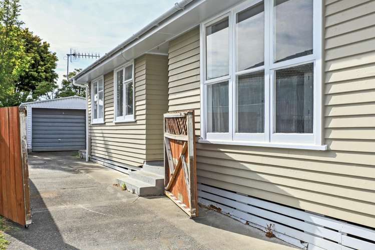 14 Cottrell Crescent Onekawa_10