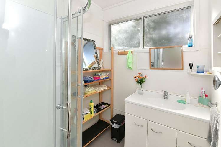 2/8 Rewi Street Torbay_9