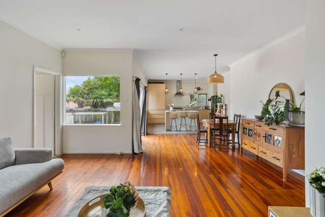 2/73 Keegan Drive Massey_4