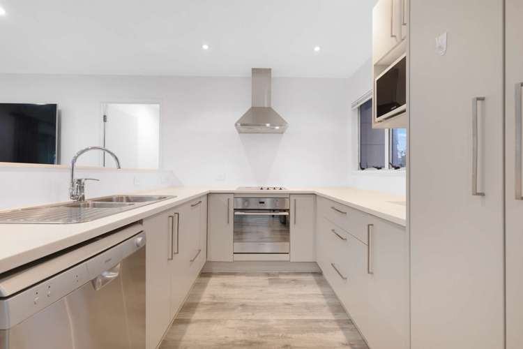 6 Fernhaven Place Massey_12