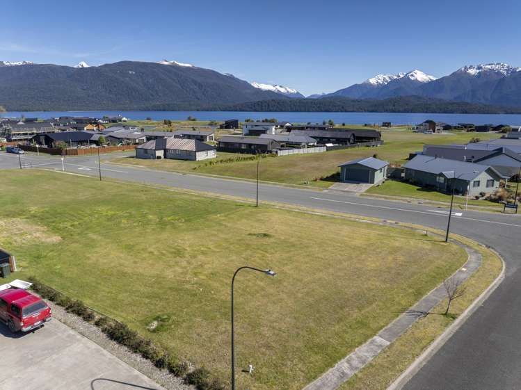 31 South Arm Drive_2