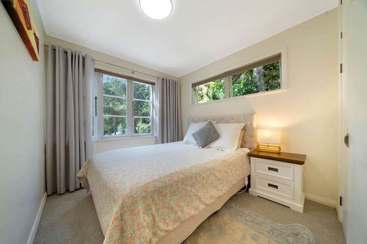 19 Hollywood Avenue Titirangi_15