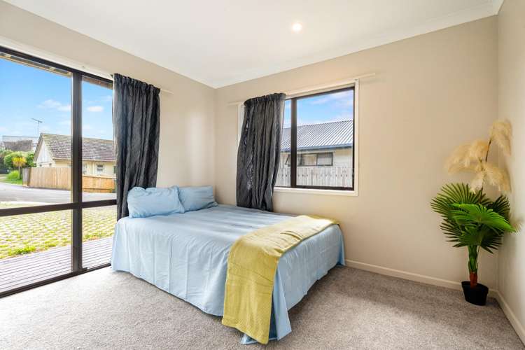 2/19 Lagoon Drive Panmure_13