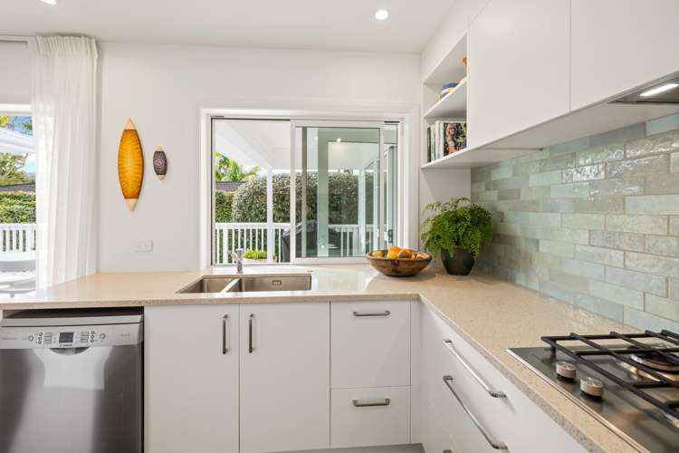 25 Riverside Drive Point Wells_10