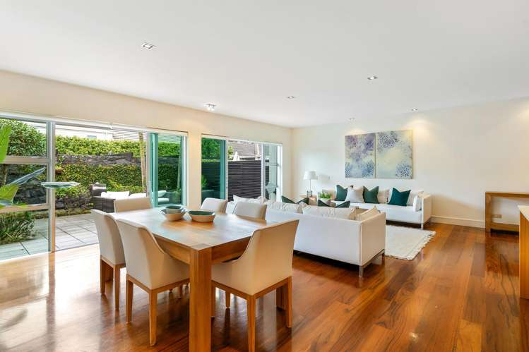 5/258 Hurstmere Road Takapuna_2