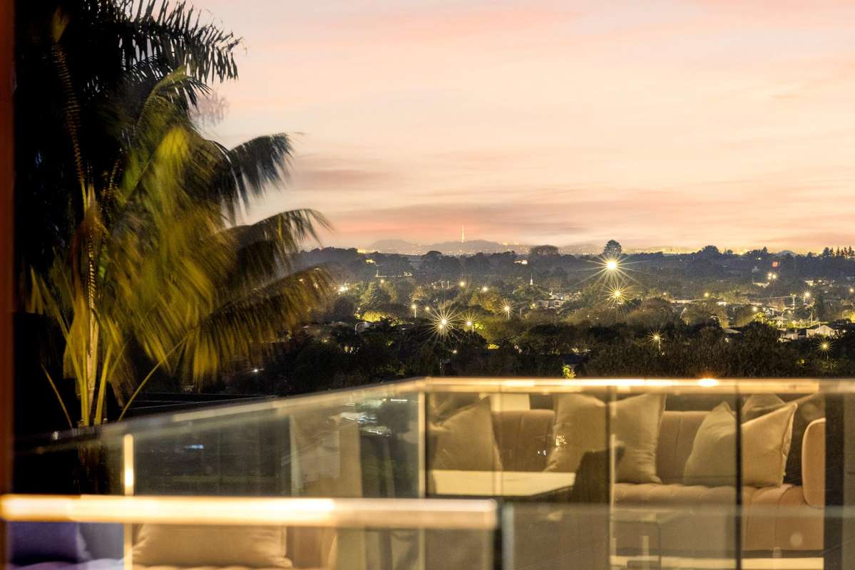 328 Upper Queen Street_2