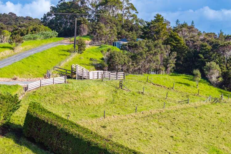 494 Takahiwai Road One Tree Point_25